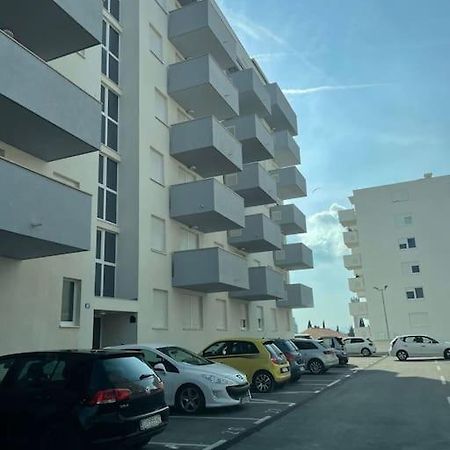 Zara Harmony Apartment Экстерьер фото